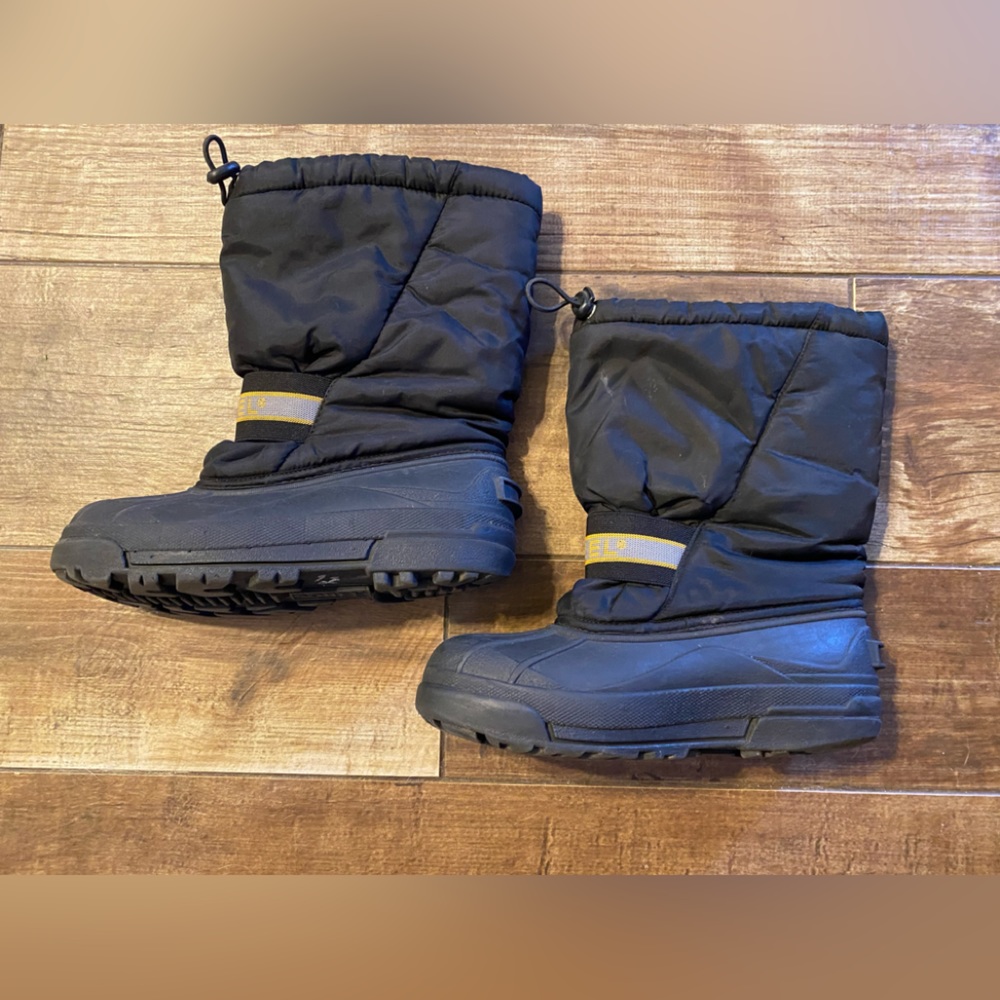 Sorel Snow Chariot Boots SZ 7